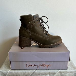 Crown Vintage Calista Olive Combat Boot With Heel. New. 8.5
